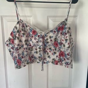 NWOT. SHEIN floral crop top
